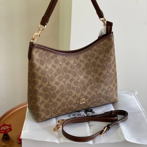 کیف هلالی کوچ coach